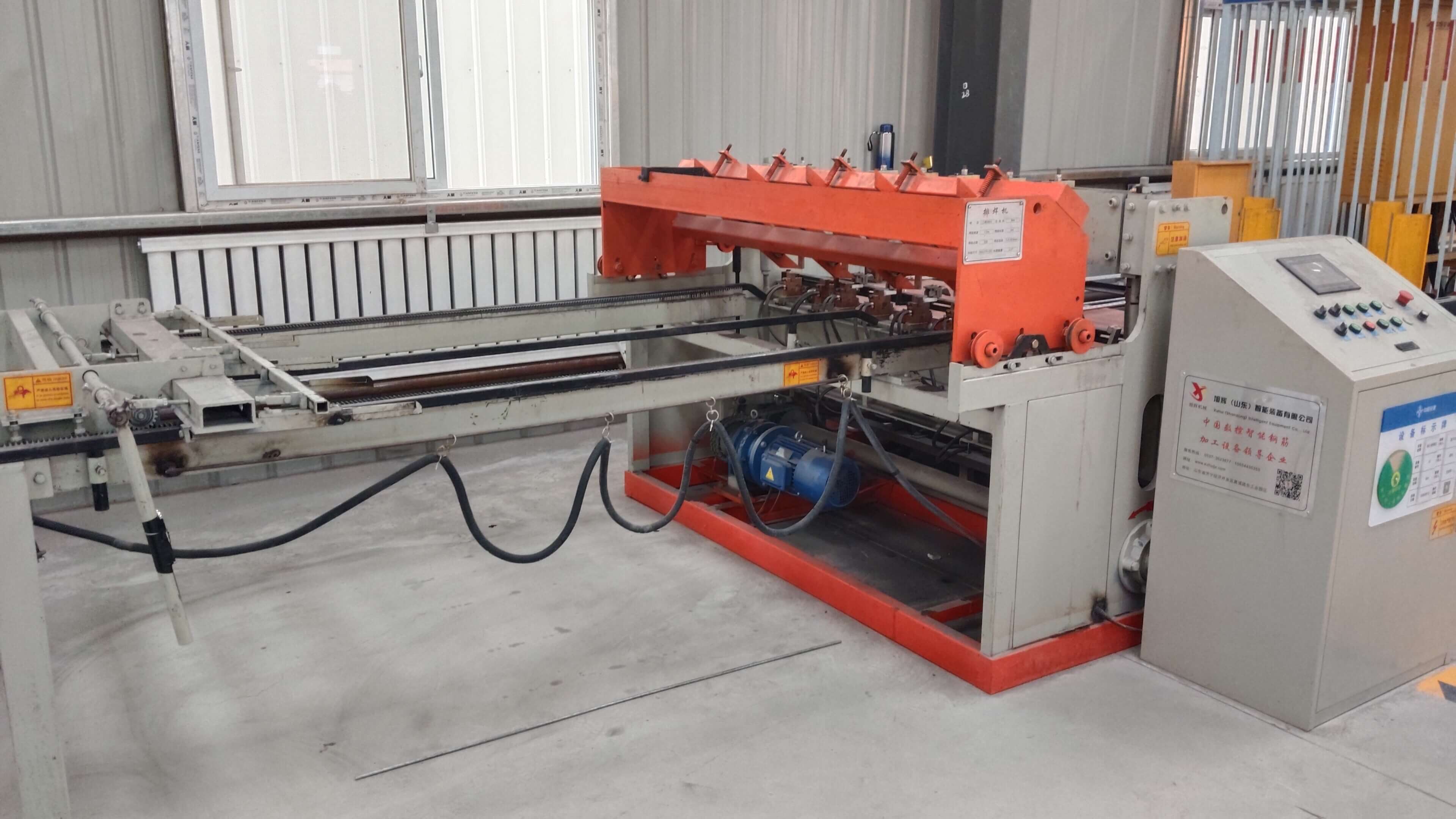 Customized steel mesh welding equipment design