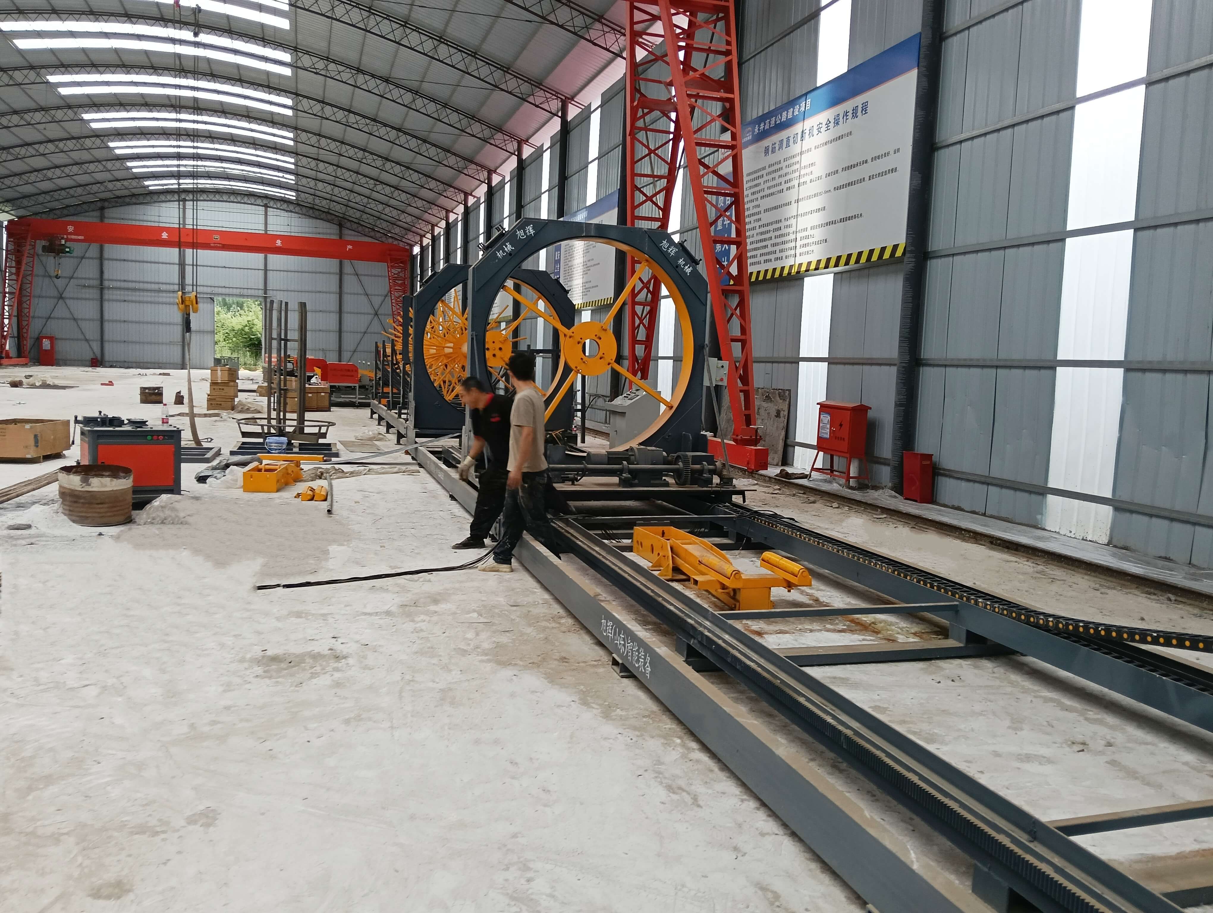 Fully automatic steel cage rolling welder in production