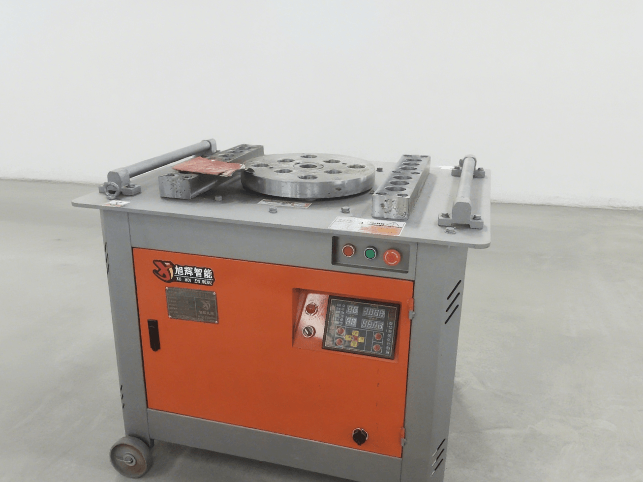 Precision steel bar bending machine operation