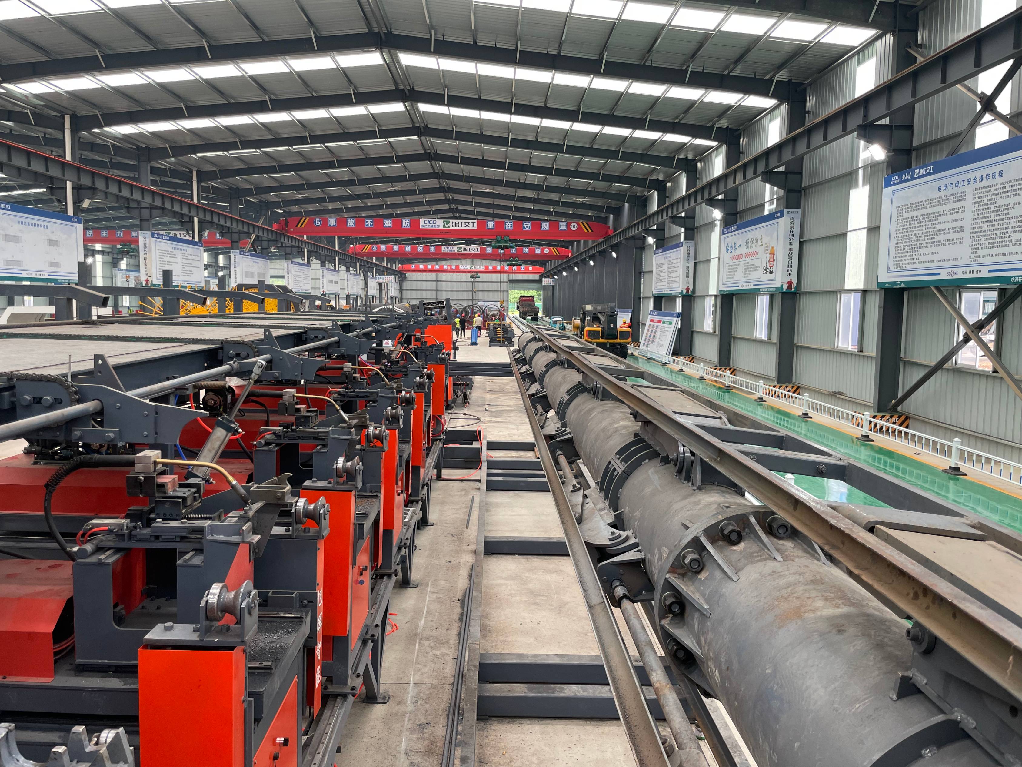Fully automatic steel cage welding workstation in operation