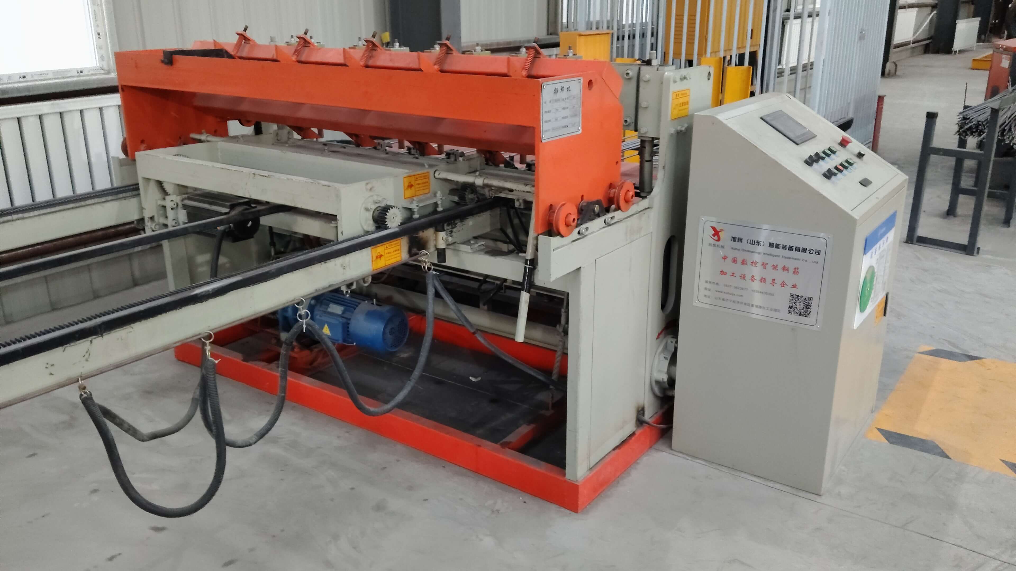 Industrial winch manufacturer
