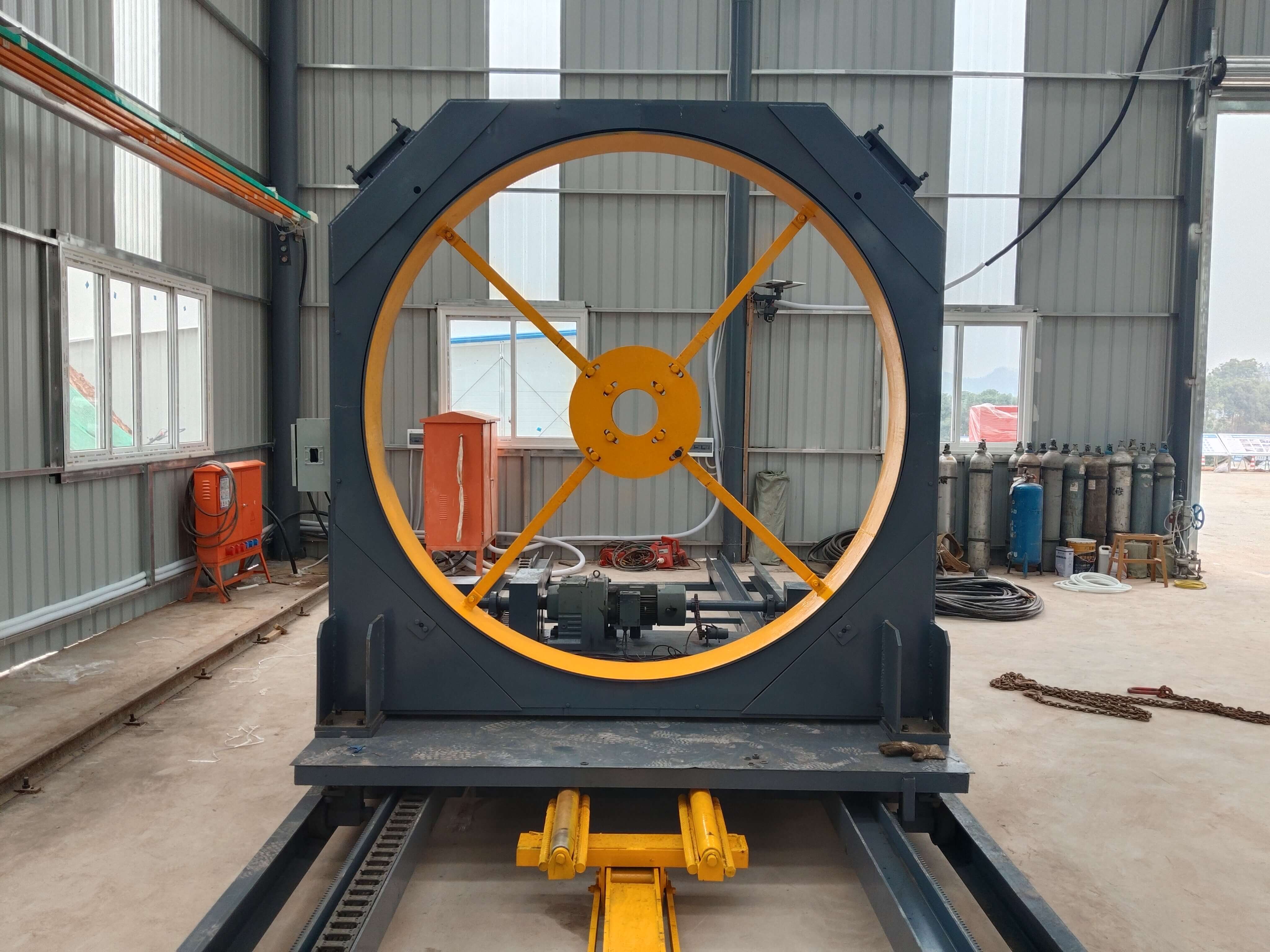 Fully automatic steel bar cage rolling welder in operation