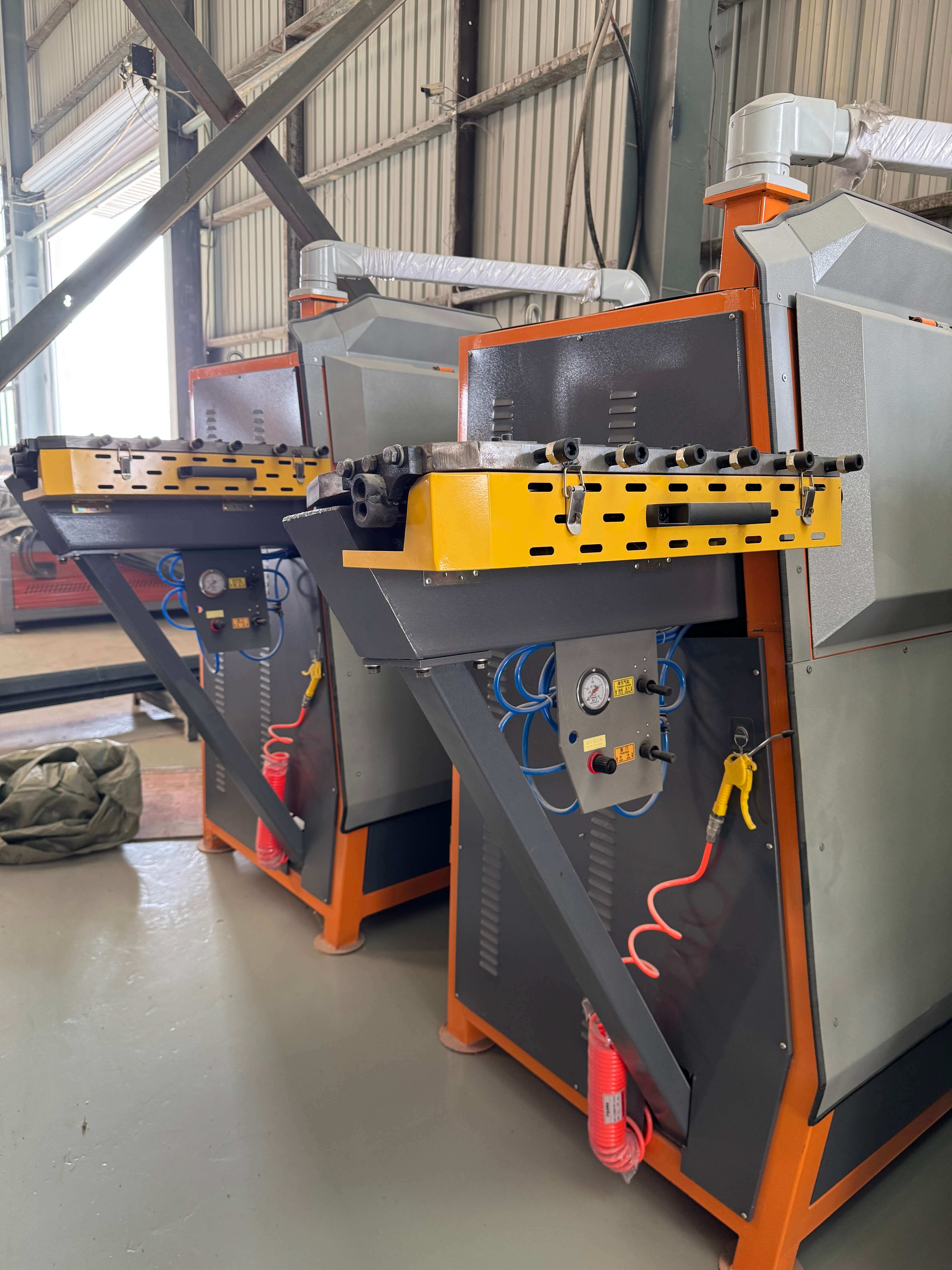 Smart rebar stirrup bender in operation