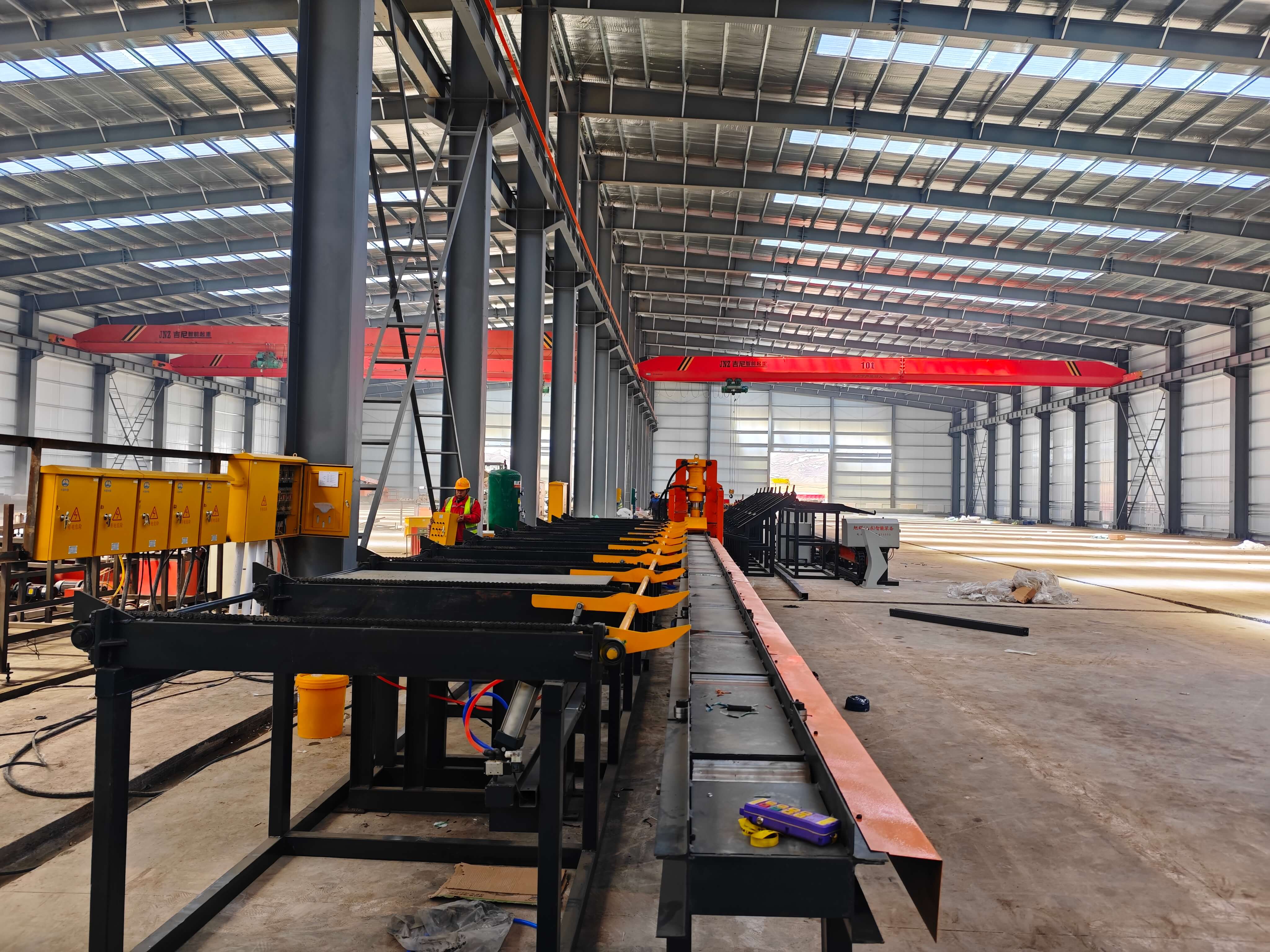 Rebar cutting line operation demonstration