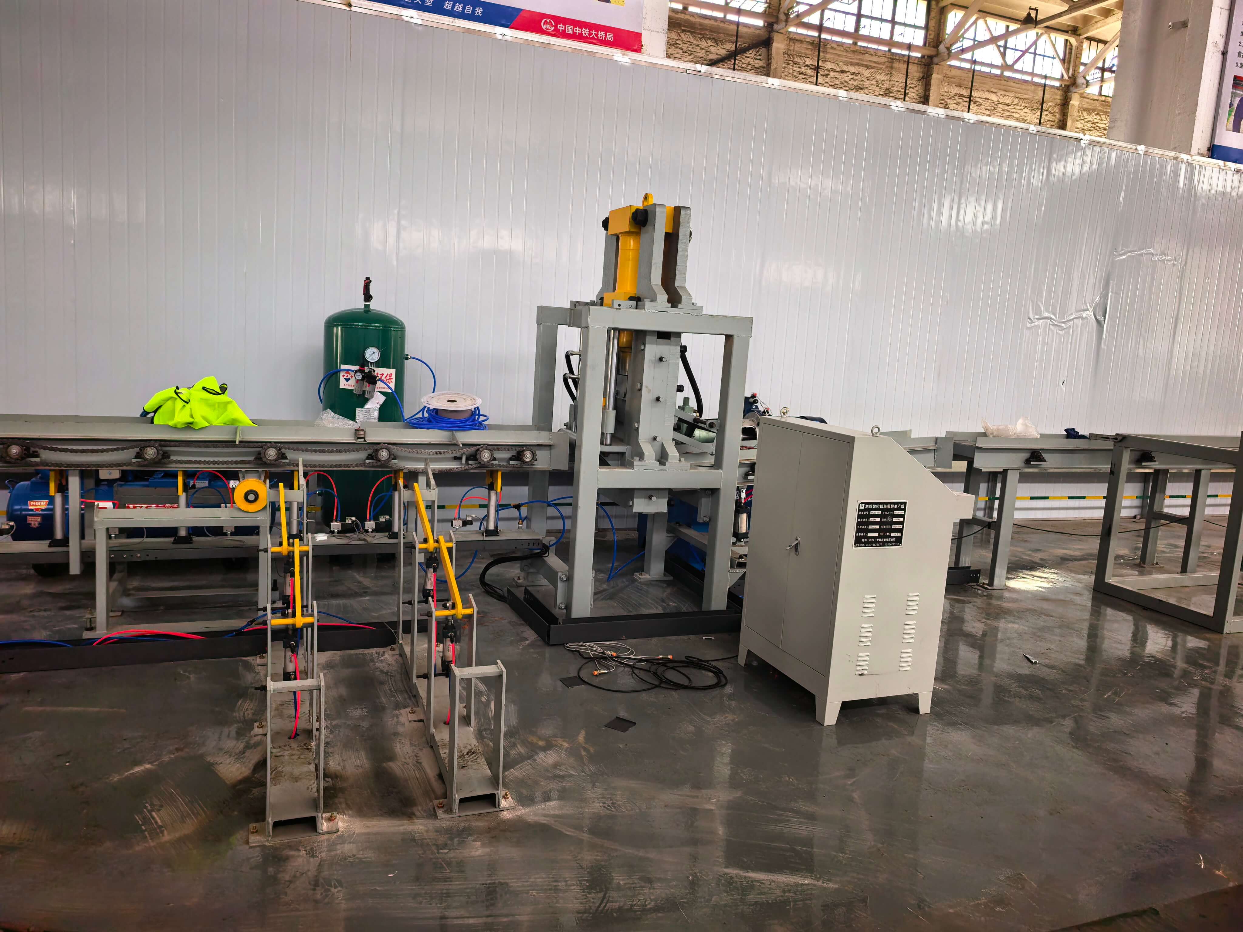 CNC rebar cutting line in factory production