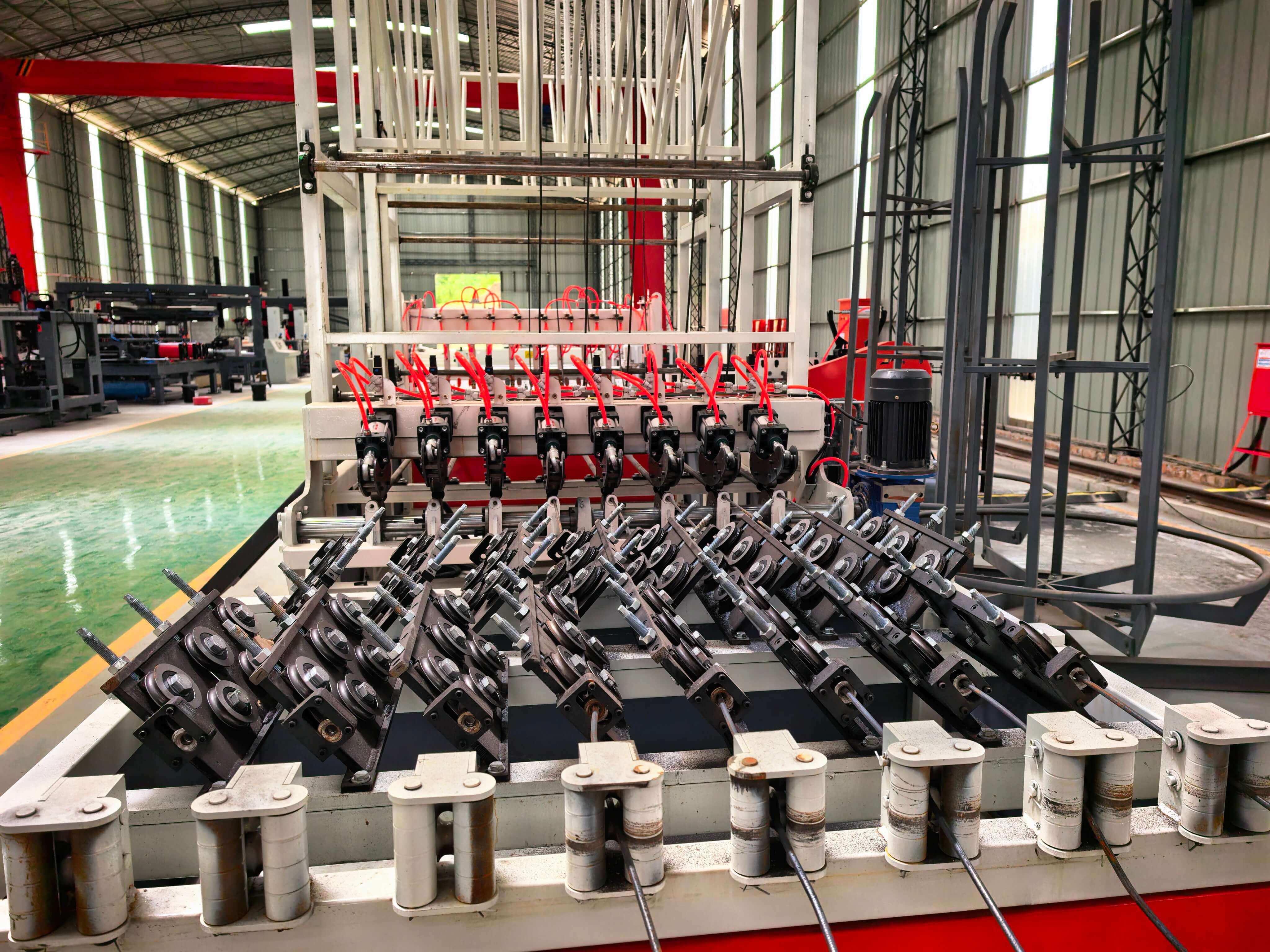 Automatic steel mesh welding line in operation