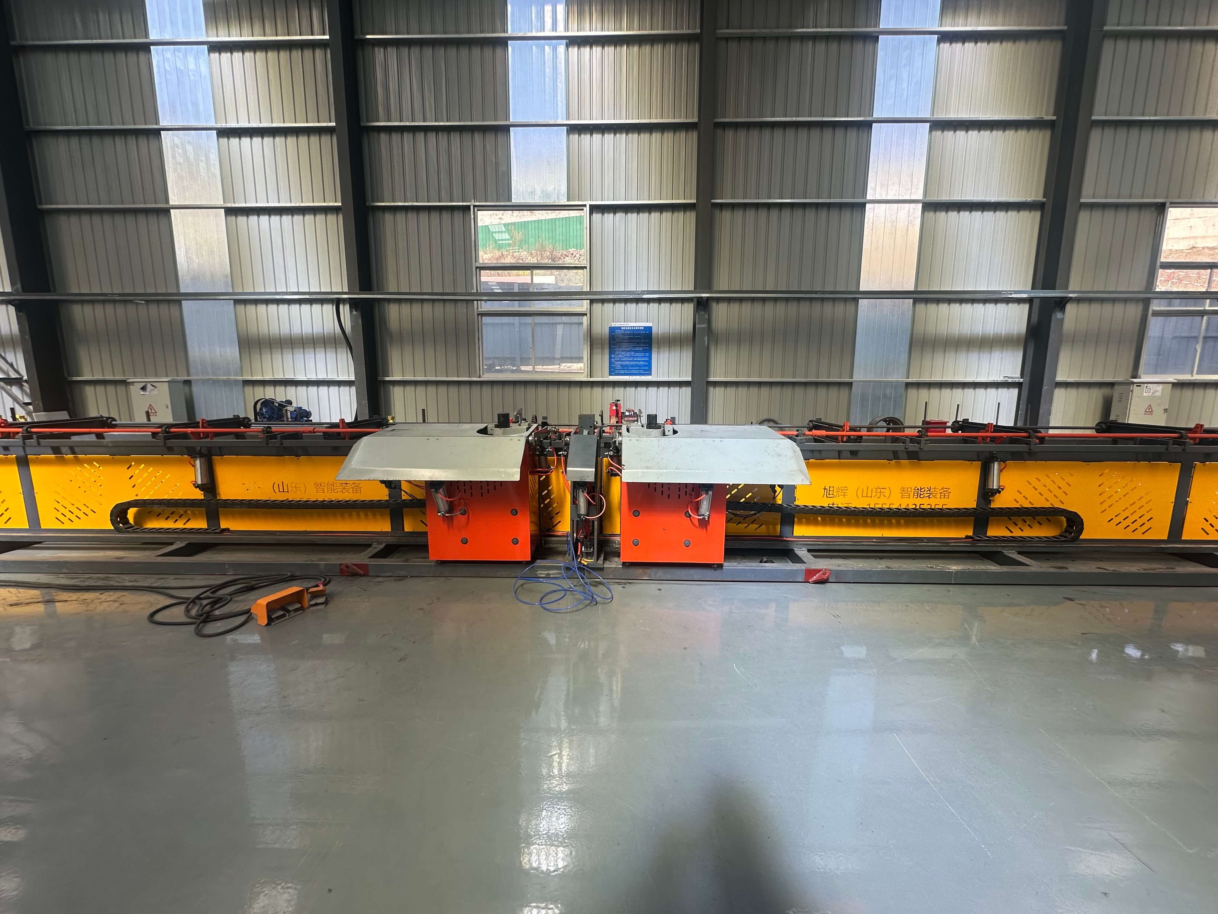 Fully automatic horizontal four-head bending center in operation
