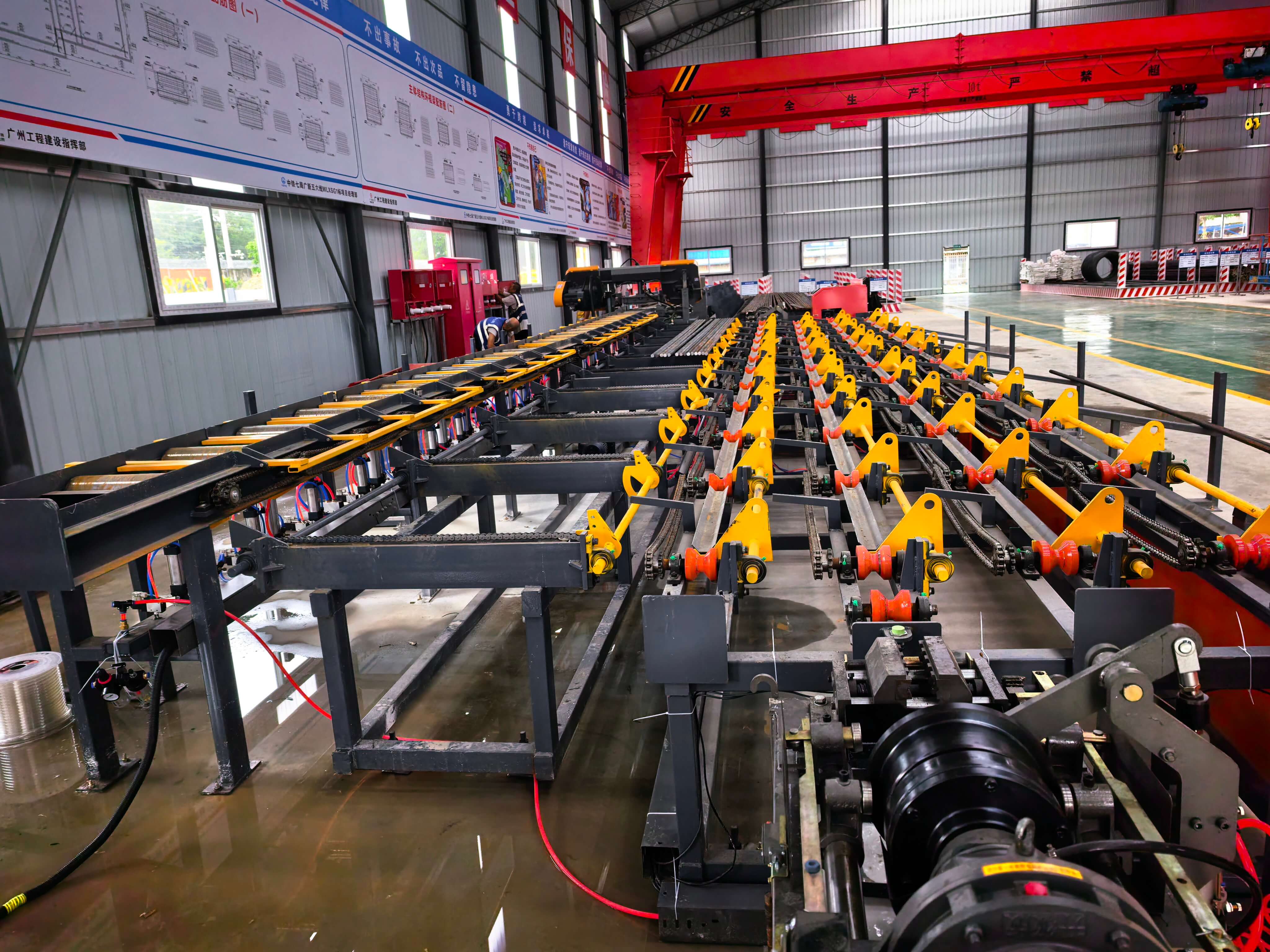 Steel bar sawing threading polishing machine in factory