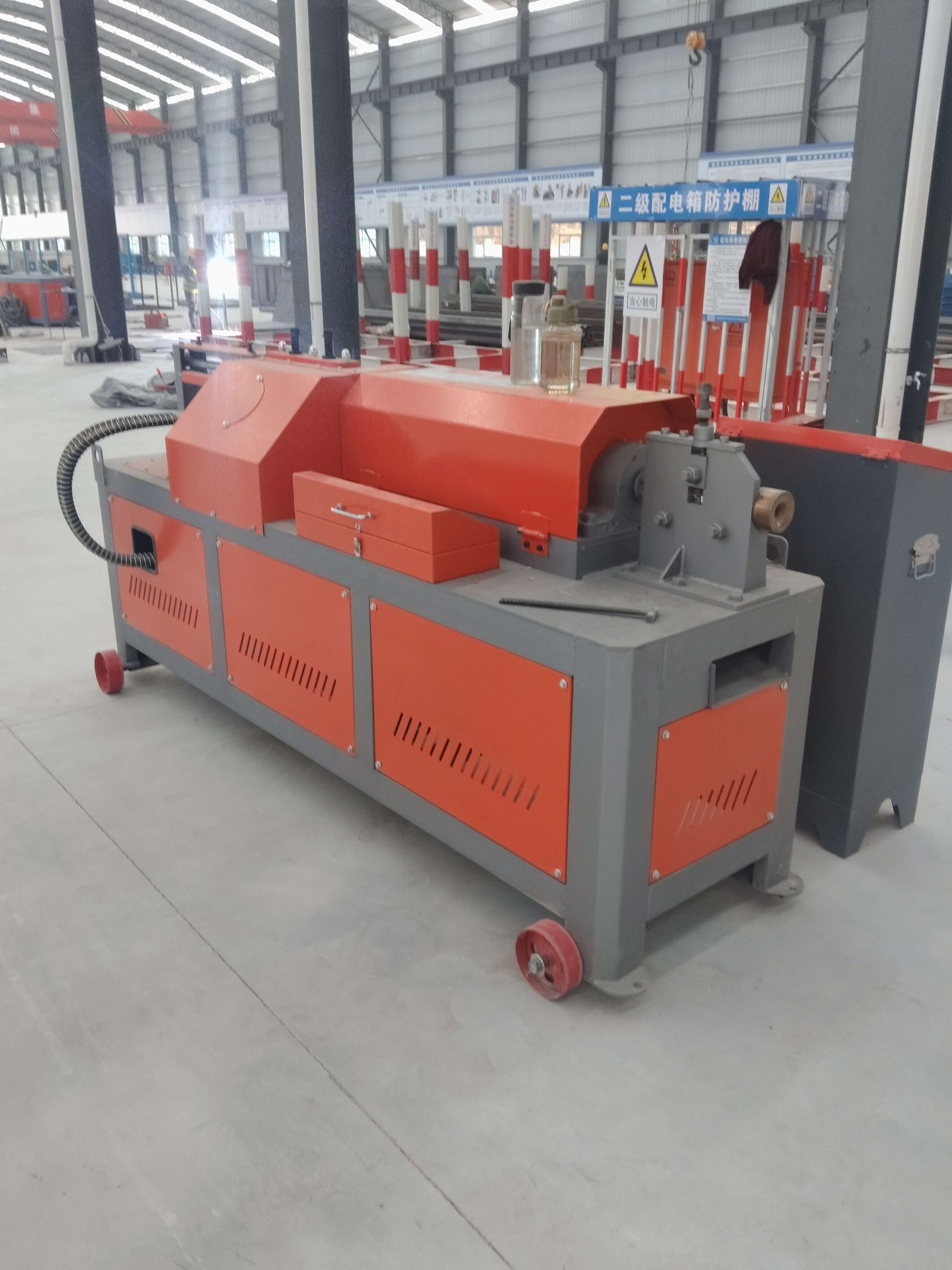 Industrial winch manufacturer