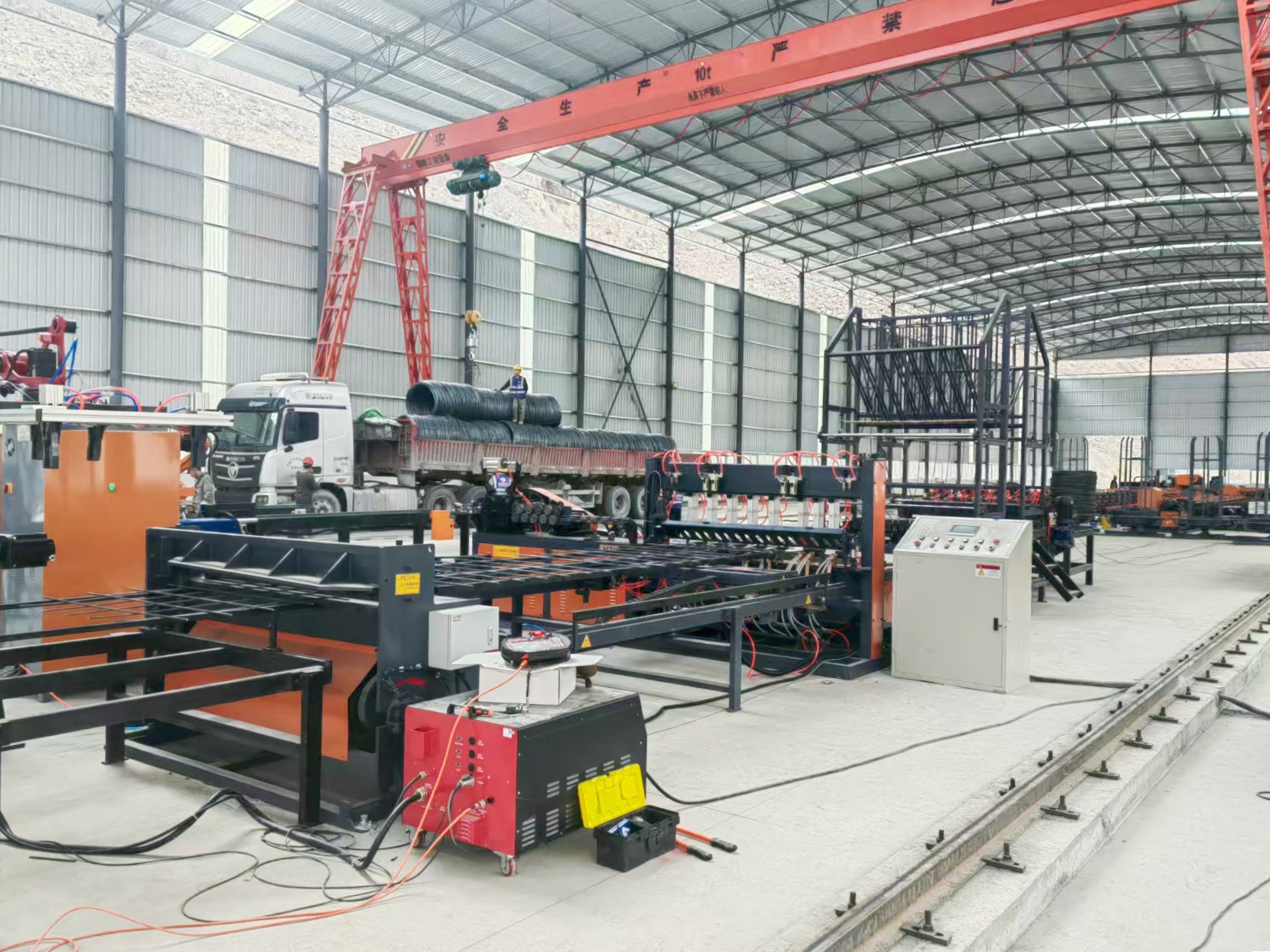 Steel mesh welding line operation demonstration